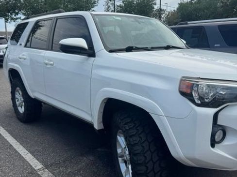 Used 2018 Toyota 4Runner SR5 RWD image 24