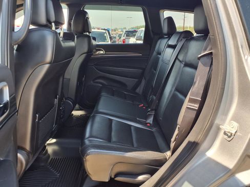 Used 2020 Jeep Grand Cherokee Limited AWD/4WD image 8