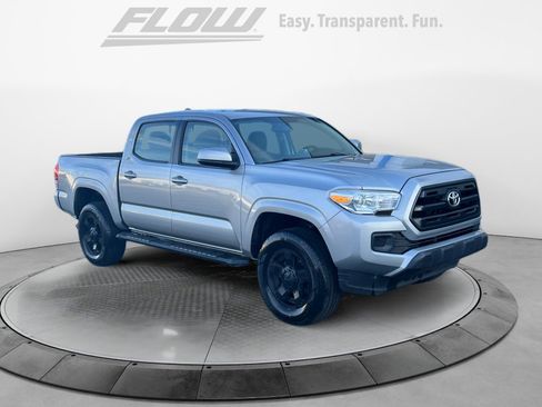 Used 2017 Toyota Tacoma SR image 1