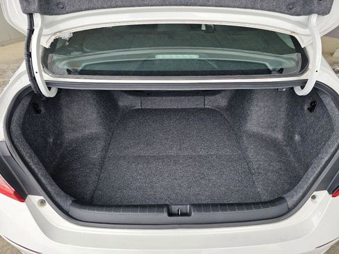 Used 2018 Honda Accord LX image 15