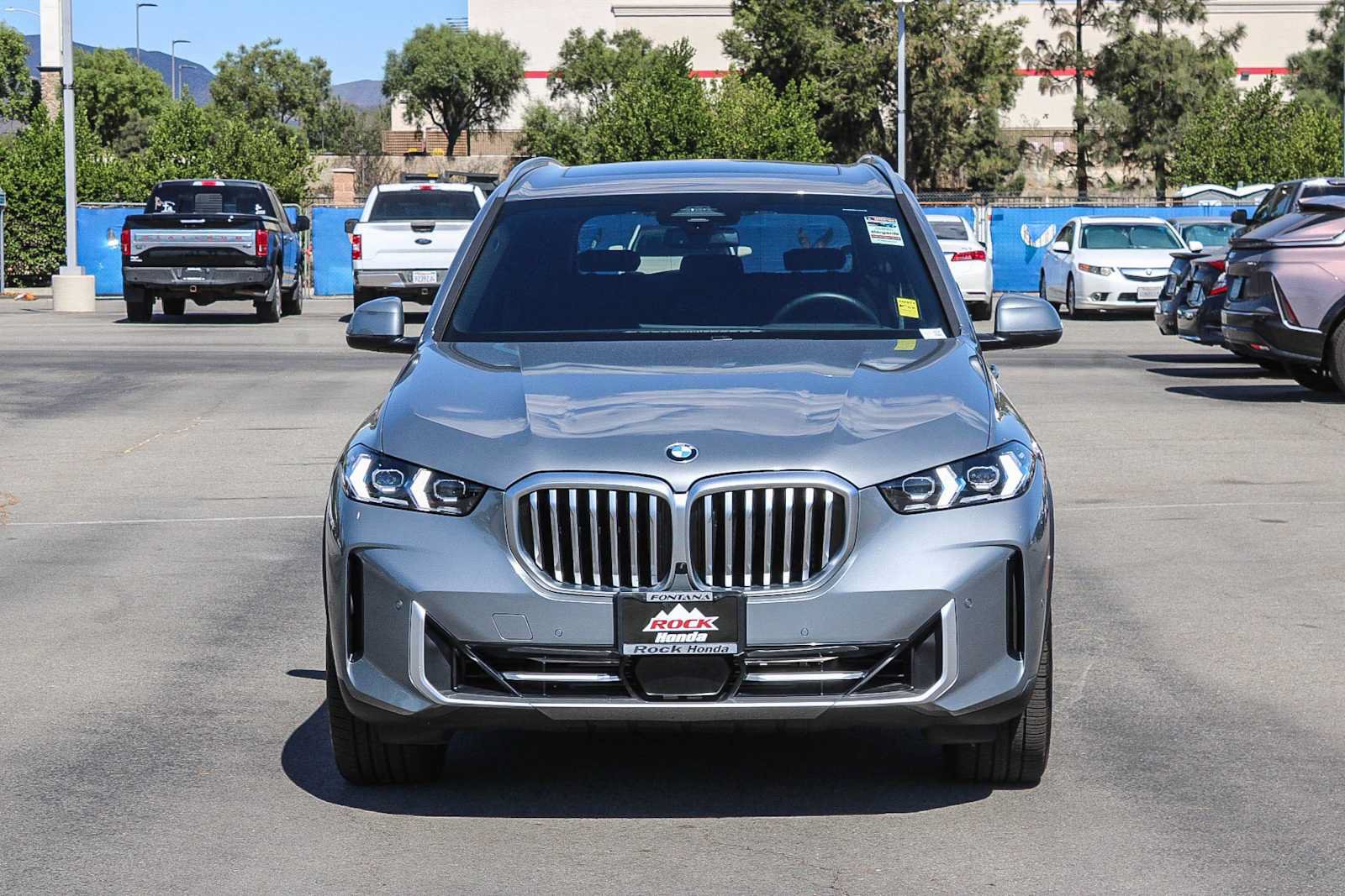 Used 2024 BMW X5 xDrive40i w/ Premium Package AWD/4WD image 2