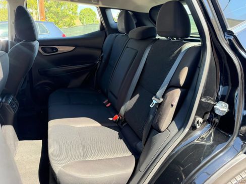 Used 2021 Nissan Rogue Sport S FWD image 19