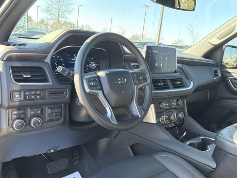 Used 2024 Chevrolet Tahoe Z71 w/ Luxury Package image 10