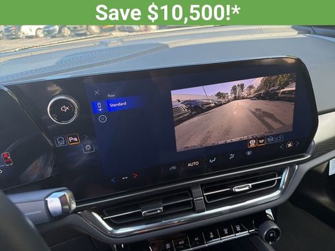 New 2026 Chevrolet Equinox EV LT image 10