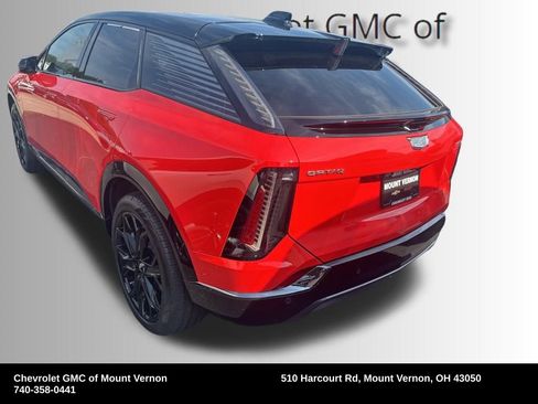 Used 2025 Cadillac Optiq Sport 1 w/ LPO, ONYX Package image 3