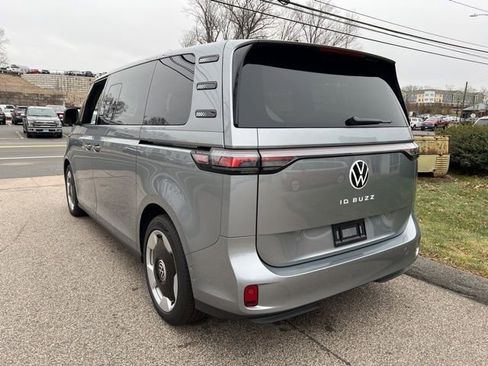 New 2025 Volkswagen ID. Buzz Pro S image 4