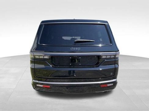 New 2026 Jeep Grand Wagoneer 4WD image 17
