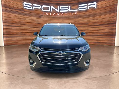 Used 2020 Chevrolet Traverse LT w/ Driver Confidence II Package AWD/4WD image 9
