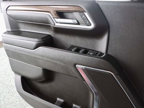 Used 2024 GMC Sierra 1500 SLE image 23