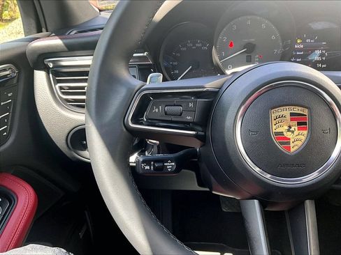 Certified 2025 Porsche Macan S AWD/4WD image 23
