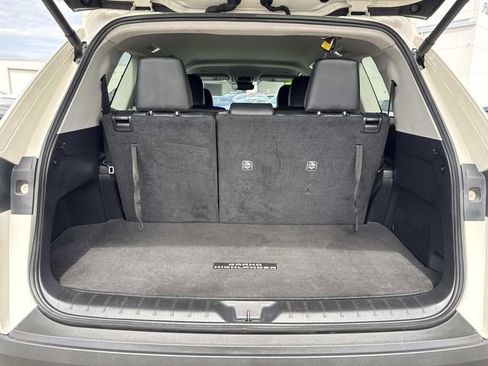Used 2024 Toyota Grand Highlander FWD image 6