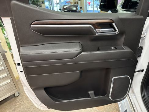 Used 2023 GMC Sierra 1500 SLT w/ SLT Premium Package image 44