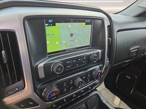 Used 2017 GMC Sierra 1500 SLT w/ SLT Premium Package AWD/4WD image 7