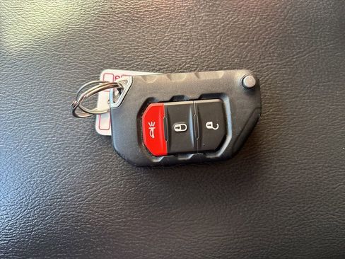 Used 2021 Jeep Wrangler Unlimited Sahara image 46