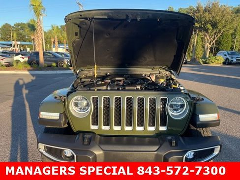 Used 2021 Jeep Wrangler Unlimited Sahara image 9