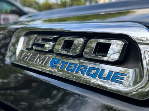 Used 2024 RAM 1500 Laramie RWD image 28