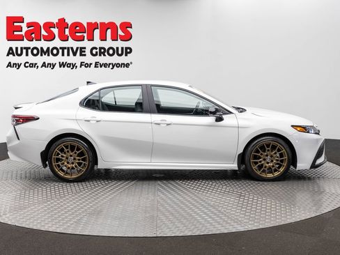 Used 2024 Toyota Camry SE w/ Convenience Package AWD/4WD image 4