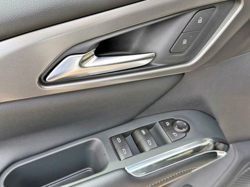 New 2026 Chevrolet Traverse LT w/ Driver Confidence Package image 11