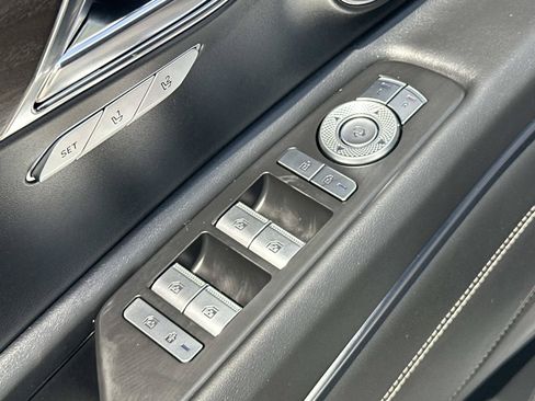 Used 2023 Genesis GV80 3.5T AWD/4WD image 25