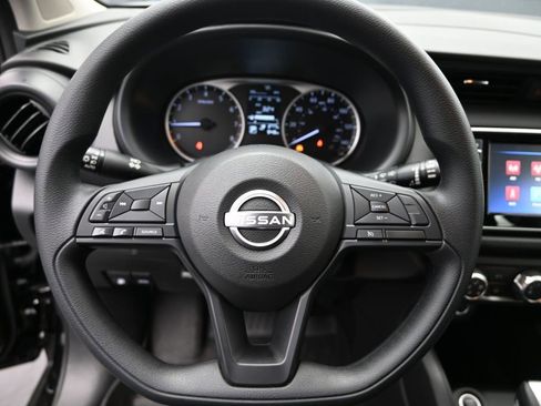 Certified 2025 Nissan Kicks Play S FWD image 19