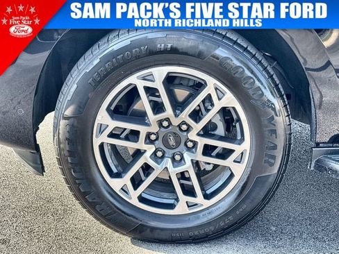 Used 2025 Ford Expedition Active RWD image 19