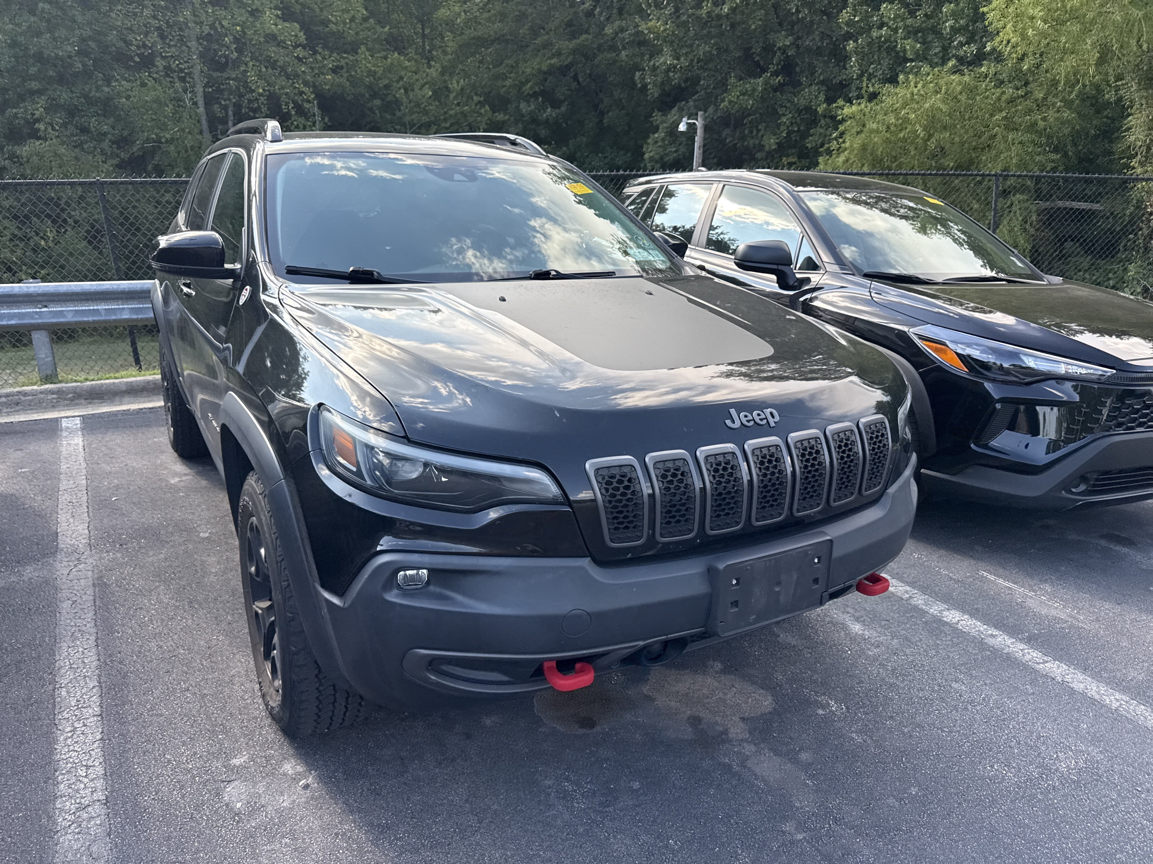 Used 2022 Jeep Cherokee Trailhawk w/ Premium Leather Package AWD/4WD image 38