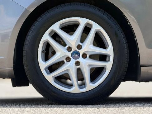 Used 2013 Ford Fusion SE FWD image 30