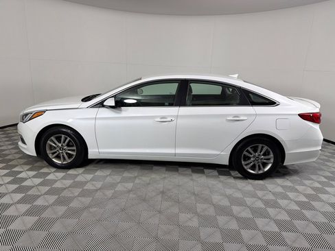 Used 2015 Hyundai Sonata SE w/ Option Group 02 image 7