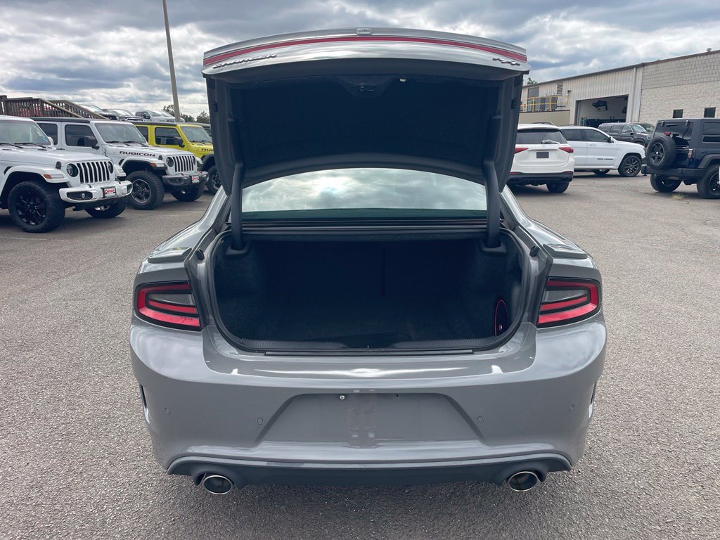 Used 2018 Dodge Charger R/T w/ Plus Group RWD image 11