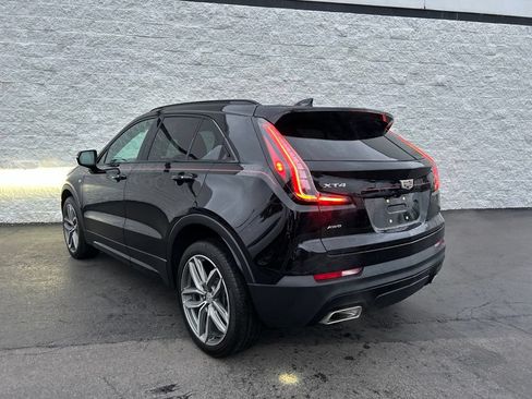 Used 2023 Cadillac XT4 Sport w/ Cold Weather Package AWD/4WD image 10
