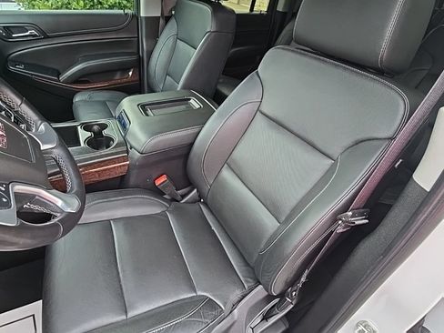 Used 2020 GMC Yukon XL SLT AWD/4WD image 13