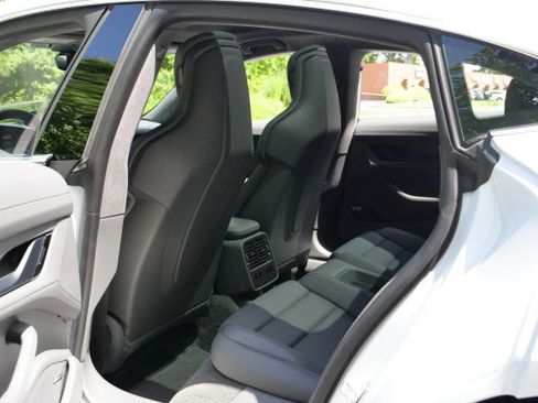 Used 2020 Porsche Taycan Turbo / Performance Package / image 32