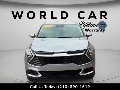 New 2025 Kia Sportage LX image 8