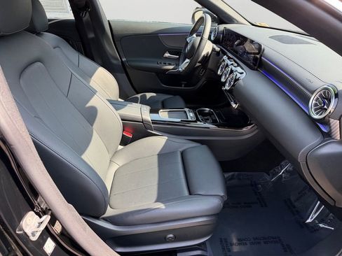 Used 2025 Mercedes-Benz CLA 250 4MATIC image 12