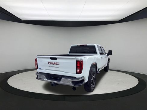 Used 2024 GMC Sierra 2500 Pro AWD/4WD image 8