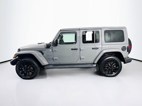 Used 2023 Jeep Wrangler Unlimited Sahara w/ Cold Weather Group AWD/4WD image 4