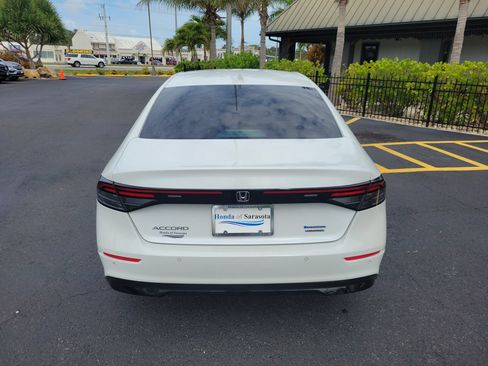 Used 2023 Honda Accord Touring image 7