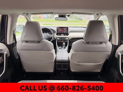 Used 2022 Toyota RAV4 XLE Premium AWD/4WD image 32