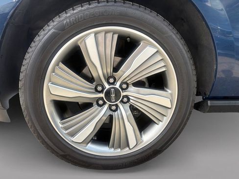 Used 2018 Lincoln Navigator L Reserve w/ Technology Package AWD/4WD image 9