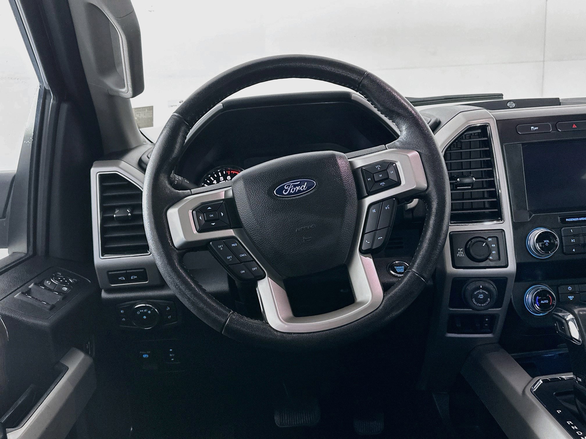 Used 2020 Ford F150 Lariat w/ Equipment Group 502A Luxury AWD/4WD image 18