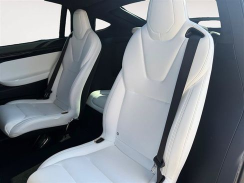 Used 2018 Tesla Model X 75D AWD/4WD image 14