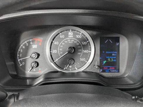 Used 2022 Toyota Corolla LE w/ LE Convenience Package FWD image 26