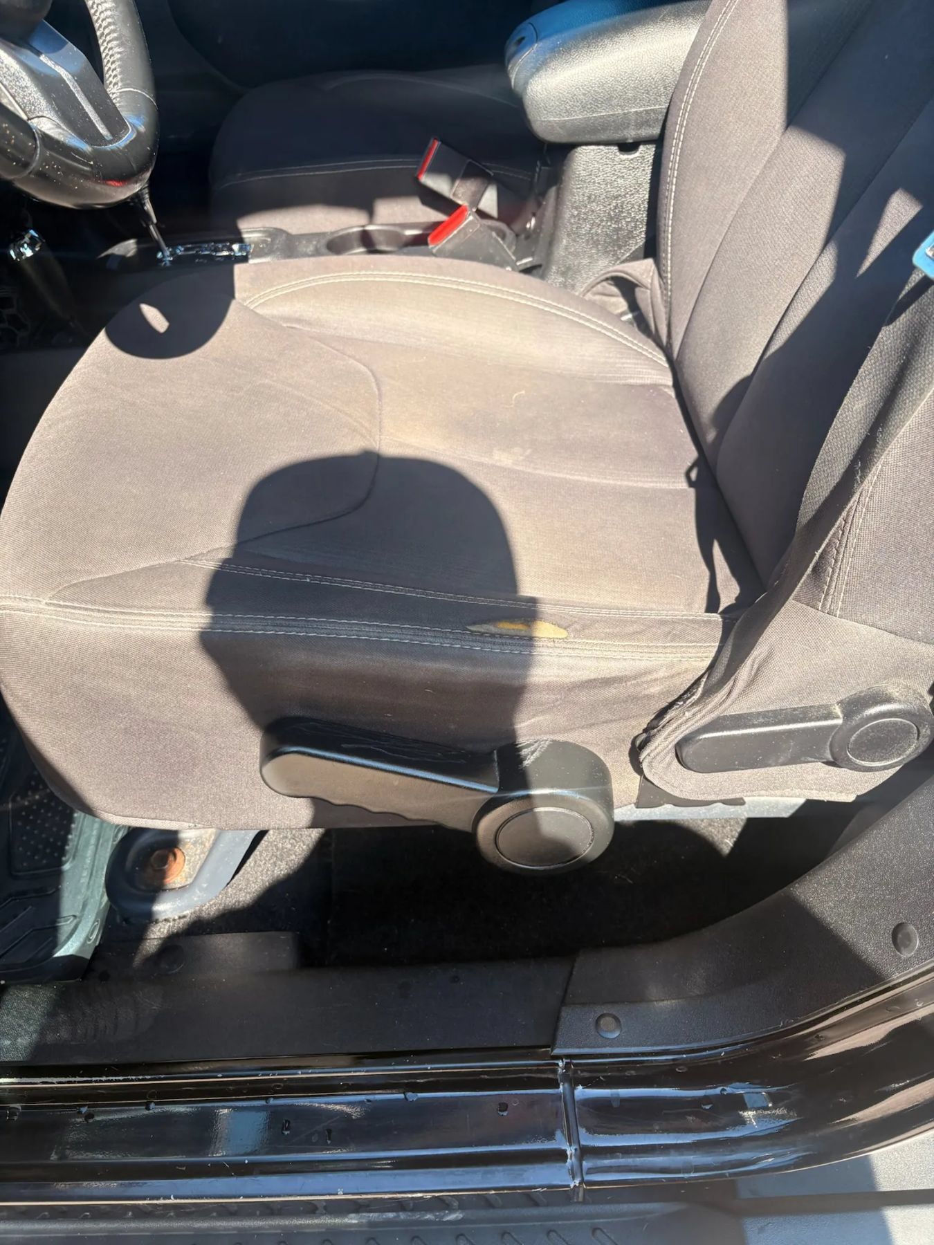Used 2013 Jeep Wrangler Unlimited Sahara AWD/4WD image 12