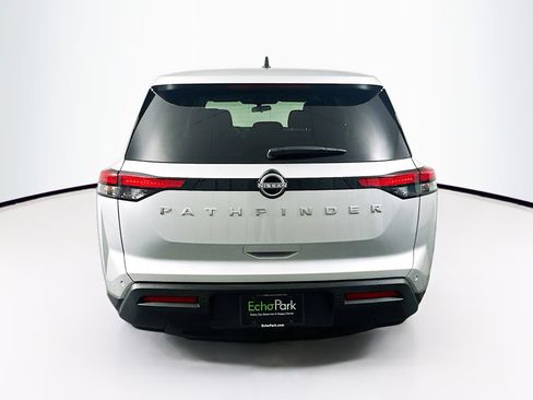 Used 2024 Nissan Pathfinder S image 7
