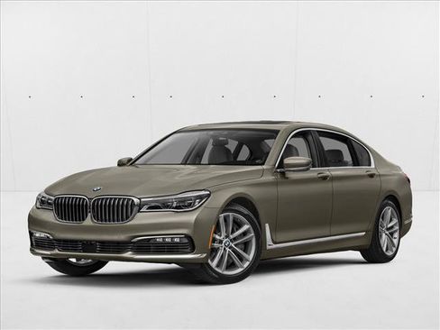 Used 2017 BMW 750i RWD image 1
