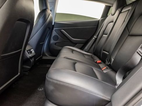 Used 2022 Tesla Model 3 Long Range AWD/4WD image 21