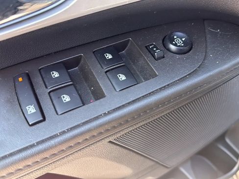 Used 2015 Chevrolet Equinox LS FWD image 15