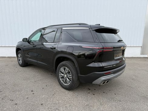 Used 2025 Chevrolet Traverse LT image 6