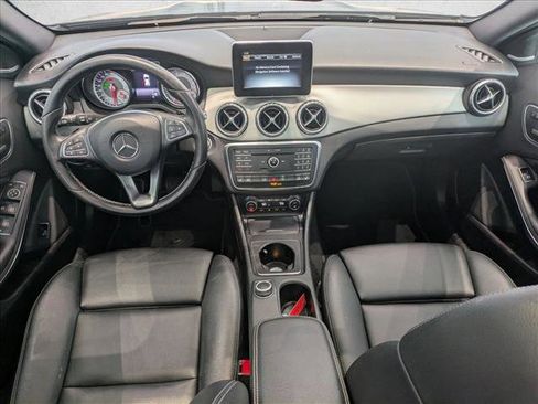 Used 2017 Mercedes-Benz GLA 250 4MATIC image 21