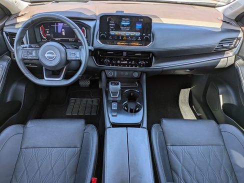 Used 2023 Nissan Rogue Platinum w/ Platinum Premium Package image 12